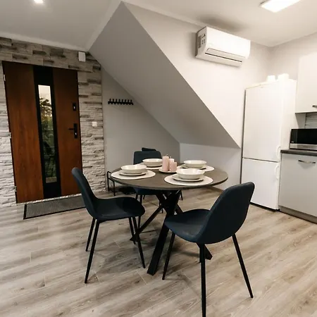 Karo 2 Karkonosze * 耶莱尼亚古拉