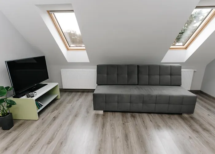 Karo 2 Karkonosze * 옐레니아구라